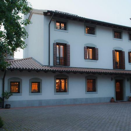 B&B Borgo San Vito 론치데이레기오나리 외부 사진