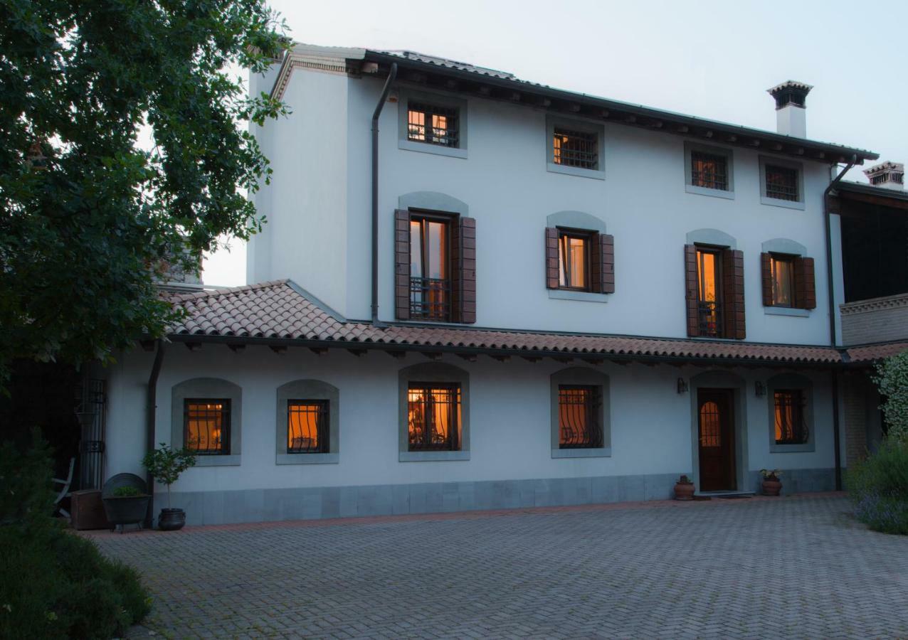 B&B Borgo San Vito 론치데이레기오나리 외부 사진